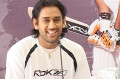 Ranchi braves rain to celebrate son of the soil