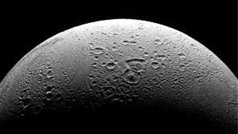 'Oxygen detected in atmosphere of Saturn's moon'
