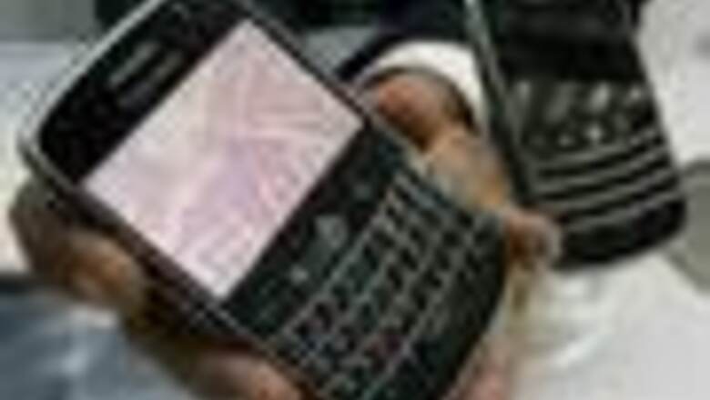 India steps up demands for BlackBerry access