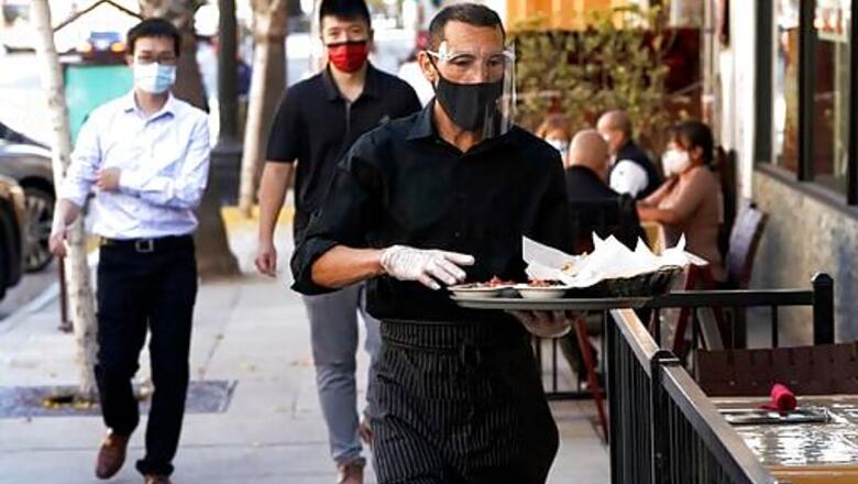 US Services Sector Grows For Seventh Straight Month