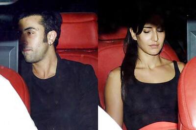 10 ways to announce your relationship status in Bollywood