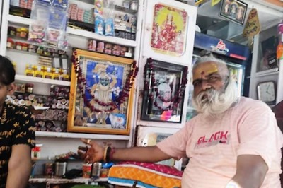 In Bikaner, This Paan Seller Wears Gold Worth Rs 2 Crore At His Shop