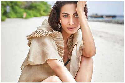 Malaika Arora's Side Plank Pose is Giving Us Major Fitness Goals, See Pics