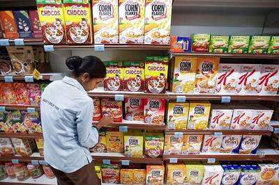 Govt Wants Readable Details on Packaged Food Items