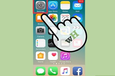 How to Turn On Auto‐Brightness on an iPhone