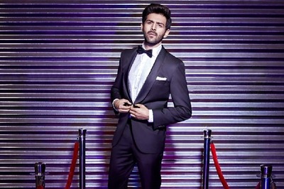Kartik Aaryan's Dapper Message to Continue Following Lockdown Guidelines