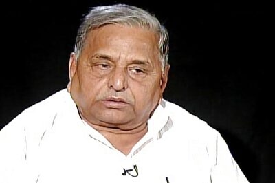 EC's notice to Mulayam for allegedly threatening teachers to vote for SP