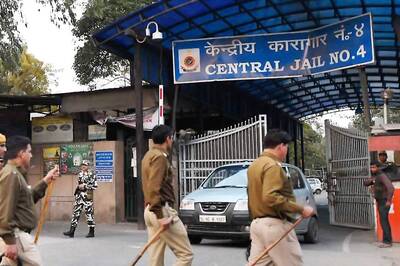 Delhi: Under-trial Prisoner Attacked by Inmates With Improvised Knife, Handmade Tool in Tihar Jail