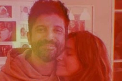 Farhan Akhtar Drops a Romantic Picture with Shibani Dandekar on Instagram