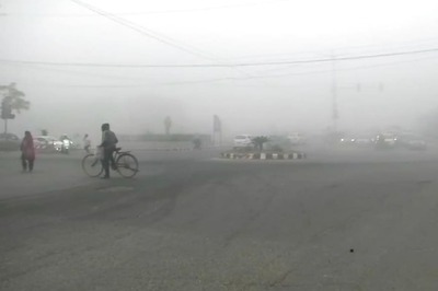 Flight Operations Hit, 21 Delhi-bound Trains Running Late as Fog Engulfs National Capital