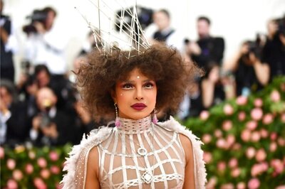Priyanka Chopra Singing 'Choli Ke Peeche' At Met Gala is Weirdly Infectious