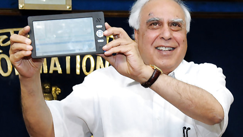 'New Aakash tablet to be available at same price'