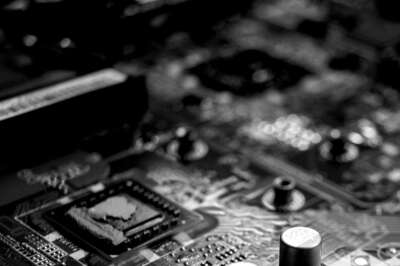 Vedanta-Foxconn Semiconductor Plant Site in Gujarat Likely to Be Finalised in 2 Weeks: Official