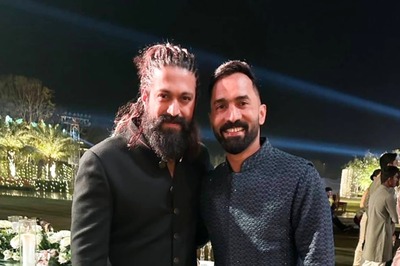 'Salaam Rocky Bhai': Dinesh Karthik's Fanboy Moment With KGF star Yash