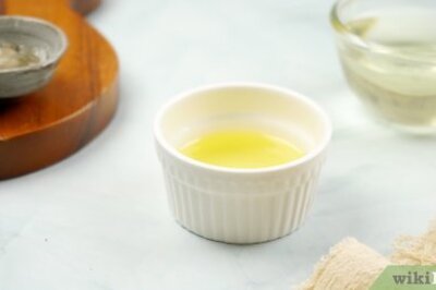 How to Moisturize Your Face Naturally