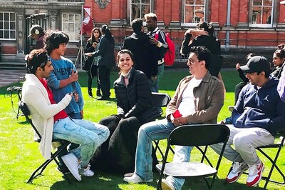 Varun Dhawan, Taapsee Pannu Dance to '90's Hit Song Oonchi Hai Building for Judwaa 2