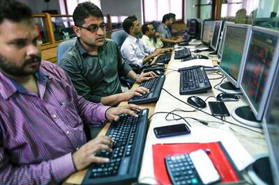 Sensex Falls 73 pts on Weak Data, Global Cues