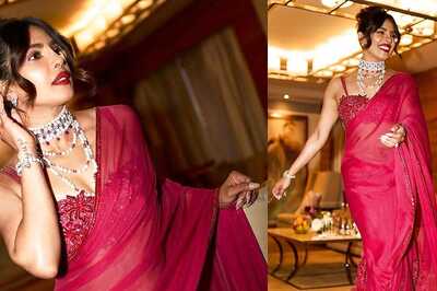 Priyanka Chopra’s ‘Berrylicious Moment’ In Manish Malhotra’s Custom Saree