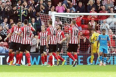 Southampton rout Sunderland 8-0 in Premier League