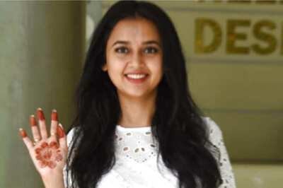 Tejasswi Prakash Blushes When Asked To Show Mehendi Dedicated To Karan Kundrra On Lock Upp Sets