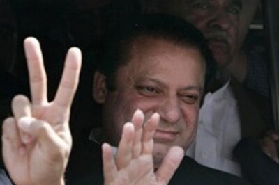 Pvt TV channels blocked in Pak, phone lines jammed