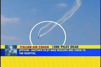 Italy: 2 single-pilot aerobatic planes collide off; 1 dead