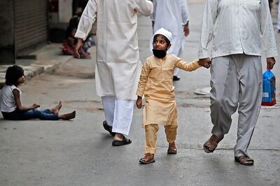 Eid Celebrations Hit by by Coronavirus Pandemic; No Major Congregational Prayers Amid Lockdown