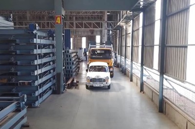 This Electric HM Ambassador Pulling a 14.5 Metric Ton Bharat-Benz Truck Displays What EVs are Made of