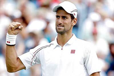Djokovic defeats Tsonga in London
