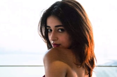 Is Ananya Panday Hinting At Someone Special? Fans Spot Her 'AW' Pendant
