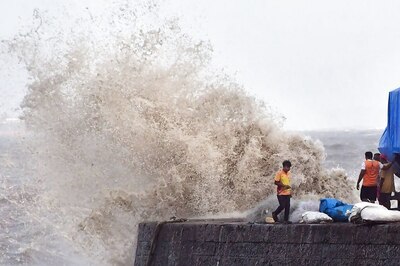 National Crisis Management Committee Reviews Preparation for Cyclone 'Michaung'