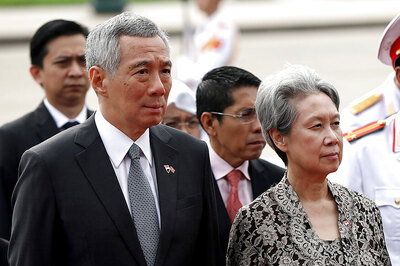 Singapore PM Apologies for Harm Caused by Family Feud Over House
