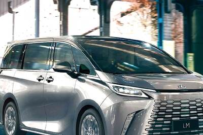 Lexus LM 350h Bookings Stopped Temporarily in India, Here's What Company's Says About Issue