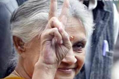 Sheila stumps BJP, set to retain power in Delhi