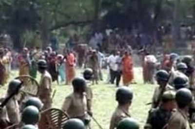 Nandigram unrest: Villagers flee as clashes continue
