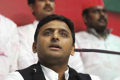 Akhilesh Yadav meets a sulking Azam Khan