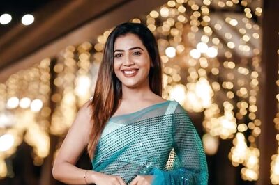 Sara Annaiah Blends Elegance And Simplicity In Blue Sequined Saree