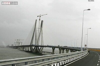 Mumbai: HC seeks PWD's views on PIL about preventing Sea Link suicides