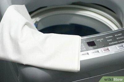 How to Keep Tablecloths Crease Free in Storage