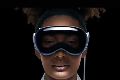 Apple Cuts Down Vision Pro Shipment In 2024, Future Of Headset Lineup In Doubt?