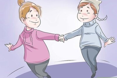 How to Play Crack the Whip on Ice Skates