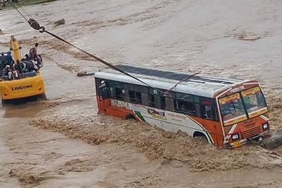Monsoon Fury: Heavy Rains Alert in Maha, Guj; Delhi on Edge As Yamuna Level Rises | Updates