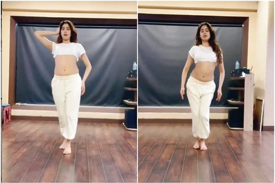 Janhvi Kapoor Shows Off Insane Belly Dancing Moves to Kareena Kapoor's Song