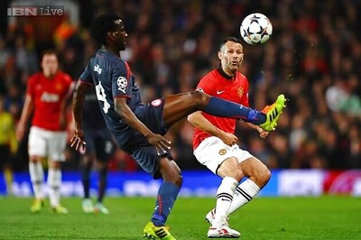 Evergreen Giggs rolls back the years for United
