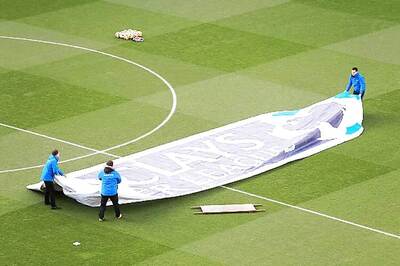 Premier League spending crosses 1 billion pounds