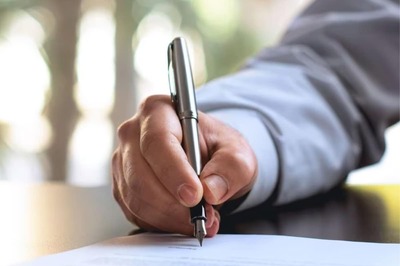 'Why Not Split Up?': Internet Reacts After Man Admits Taking Notes During Argument with GF