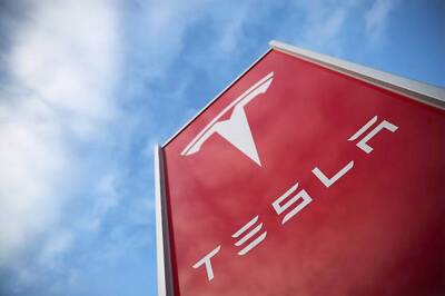 Tesla's Board Against Proposal to Require Independent Chairman