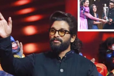 Soujanya Bhagavatula Wins Telugu Indian Idol 2, Receives Trophy From Allu Arjun