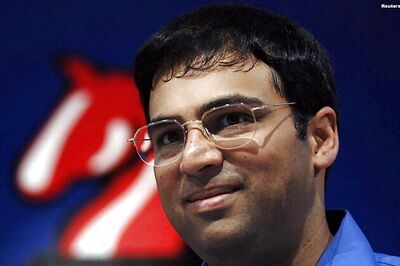 Anand beats Istratescu to lead his group in London Chess Classic