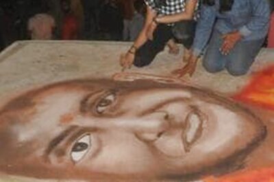 PM Modi Wishes Yogi Adityanath on 50th Birthday, Supporter in Bareilly Prepares 111-ft Cake for UP CM